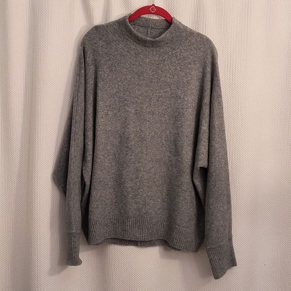 LOFT Sweaters - Women's Loft Sweater